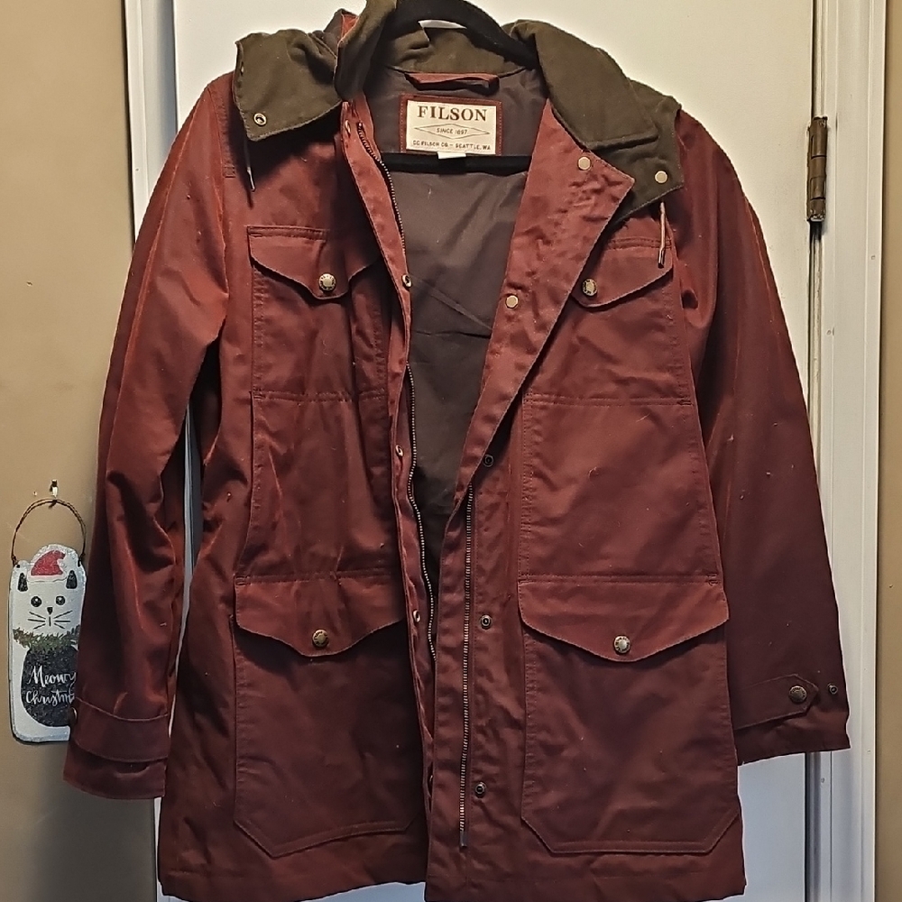 Filson Women’s Burgundy Moorcroft Field Jacket